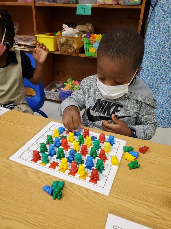 Counting and sorting with bears.